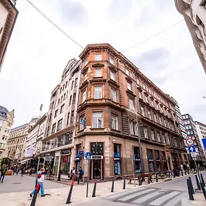 Hostal 2b &
